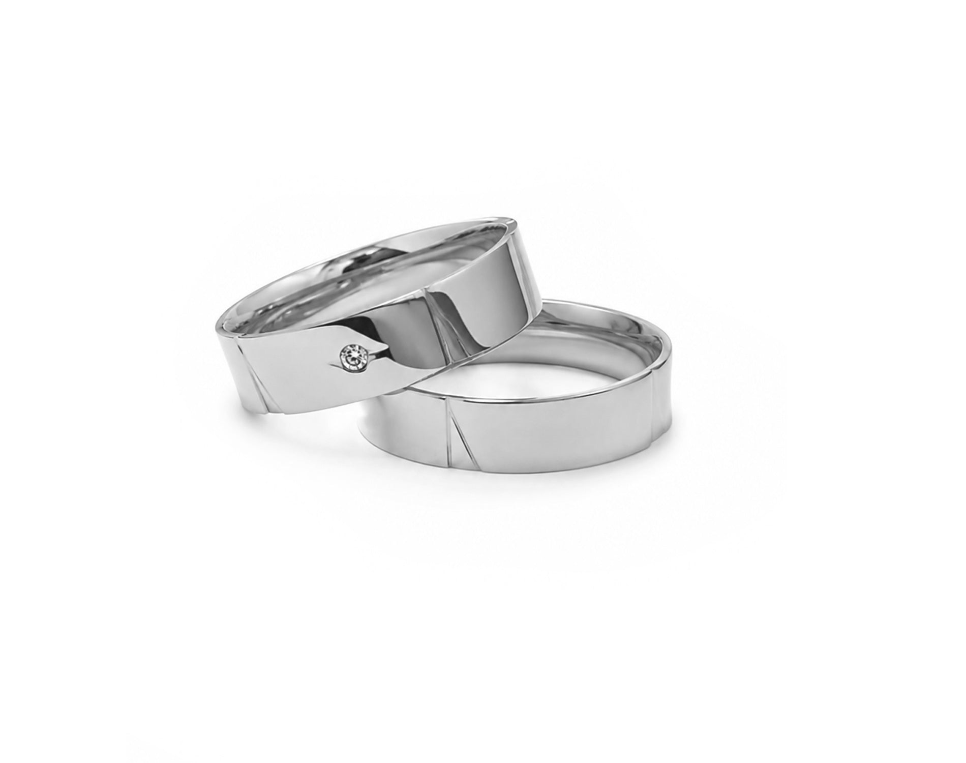Alianças em Ouro 18k com Friso Triangular