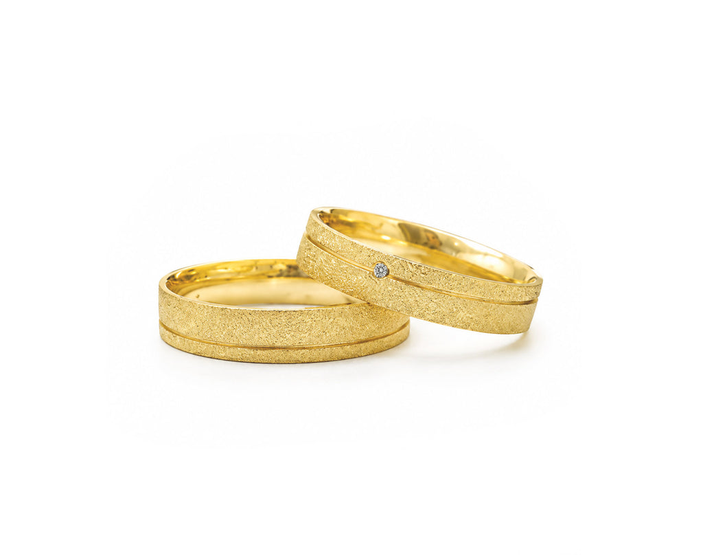 Alianças em Ouro 18k Diamantada com Friso Lateral