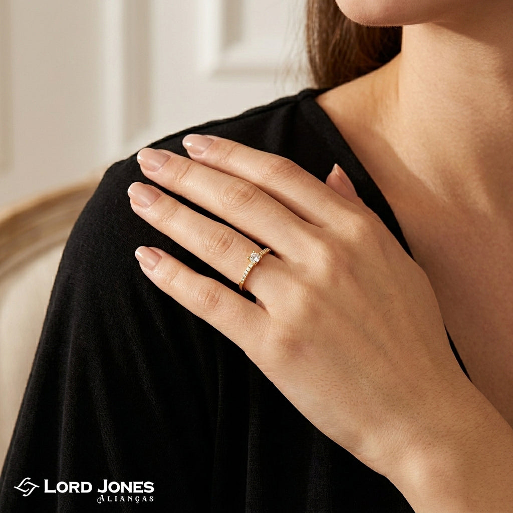 Anel de Noivado Imperial em Ouro 18K com Moissanite