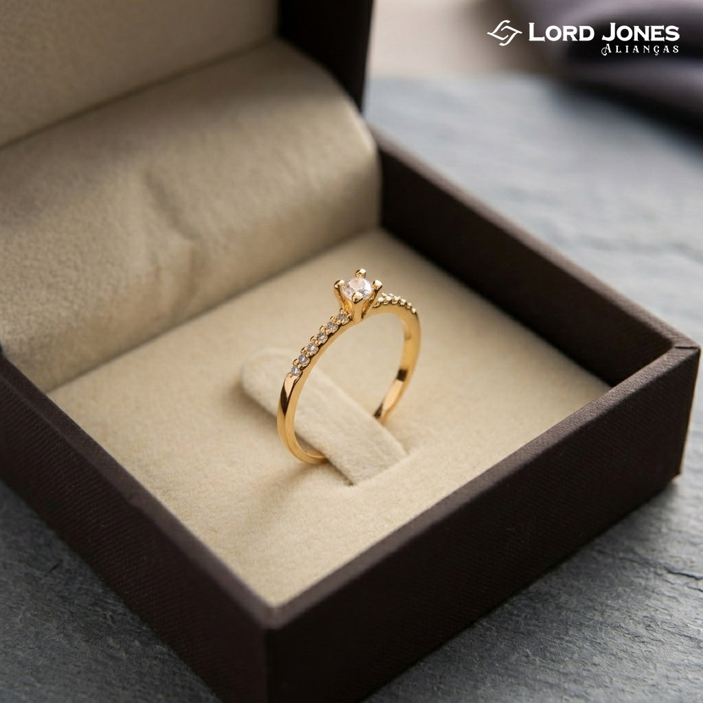 Anel de Noivado Imperial em Ouro 18K com Moissanite