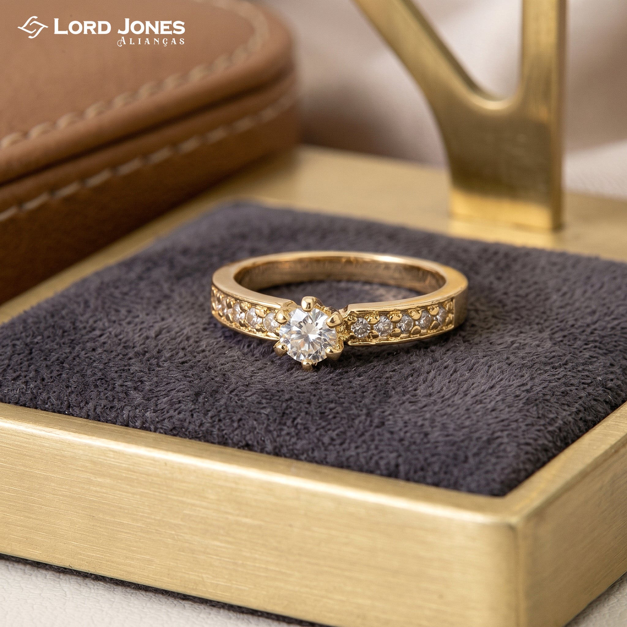 Anel de Noivado Firenze em Ouro 18K com Moissanite