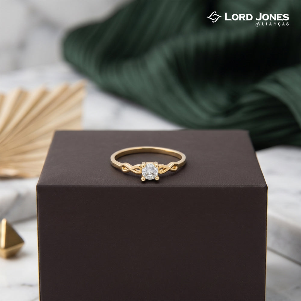 Anel Aparador Infinity em Ouro 18K com Moissanite